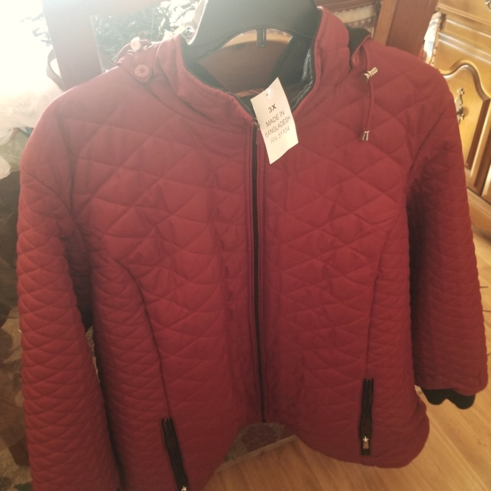 Reversible jacket/ w hood